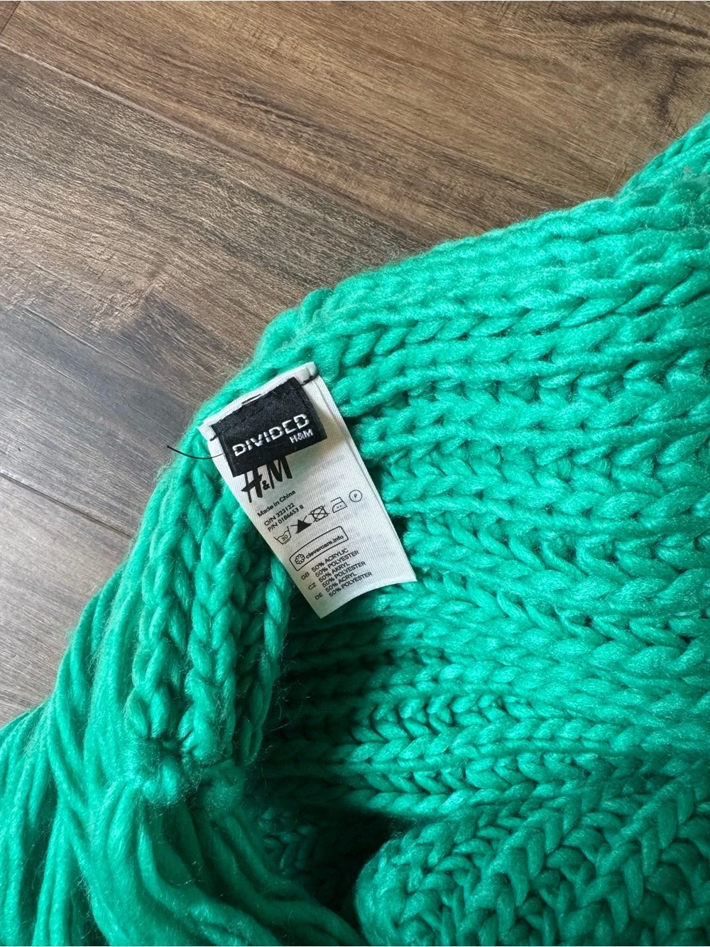 H&M Chunky Knit Fringe Scarf